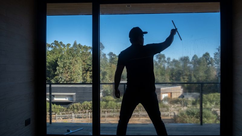 Products For Eaves Cleanings in use